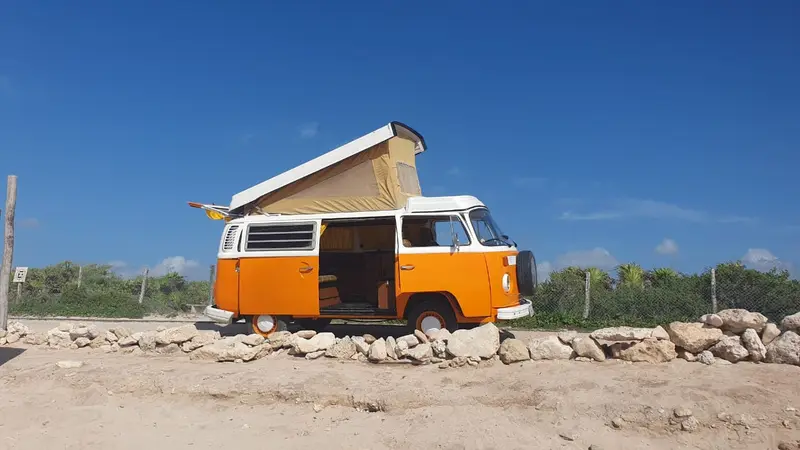 The Orange, VW Kombi Westfalia 1976